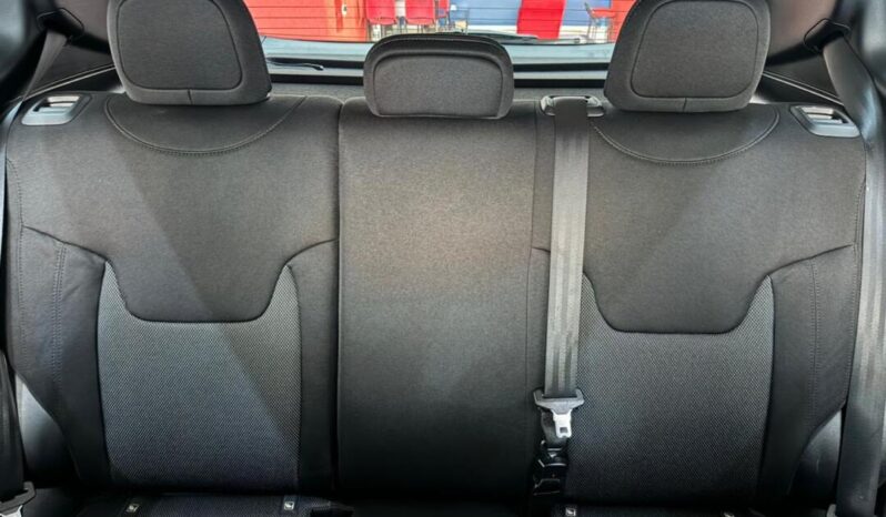 
								Jeep Renegade  1.8 full									