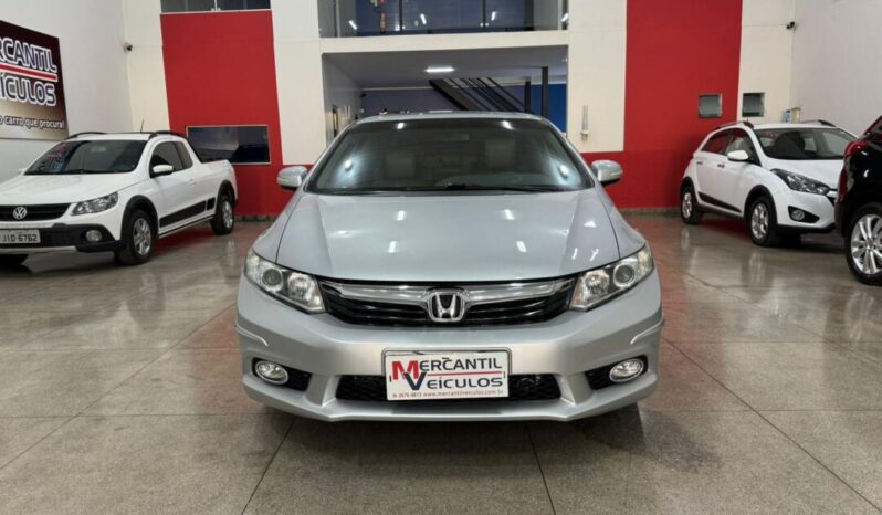 
								Honda Civic  1.8 EXS full									