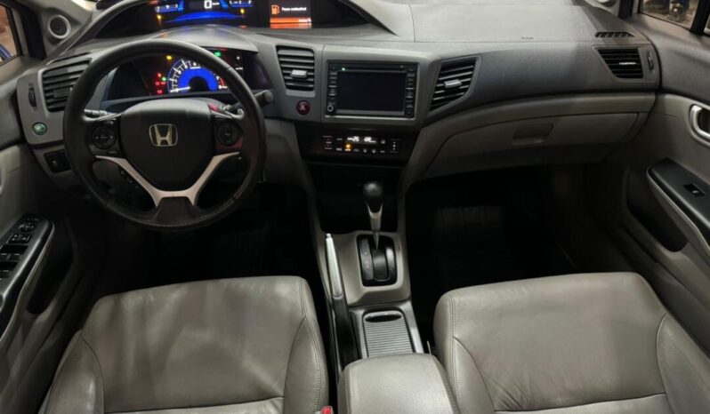 
								Honda Civic  1.8 EXS full									