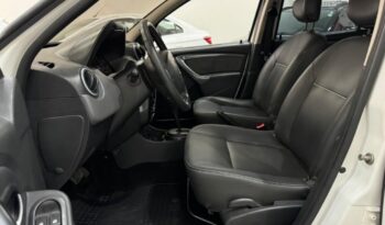 
									Renault Duster  D 4x2a full								