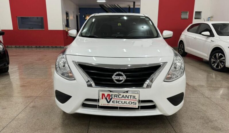 
								Nissan Versa  1.6 full									