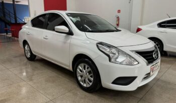 
									Nissan Versa  1.6 full								