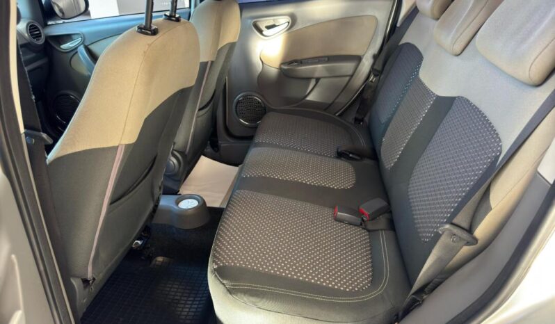 
								Fiat Grand Siena  1.6 Essence full									