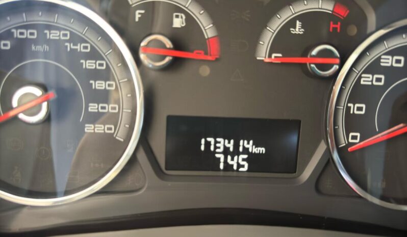 
								Fiat Grand Siena  1.6 Essence full									