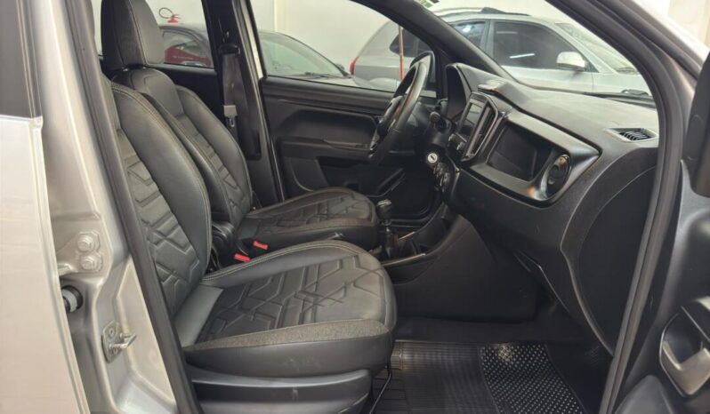 
								Fiat Strada  1.3 Volcano full									