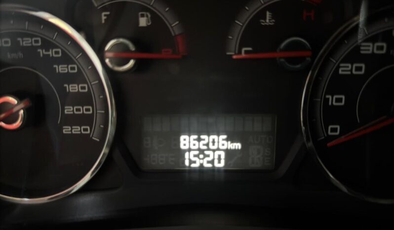 
								Fiat Grand Siena  1.6 Essence full									