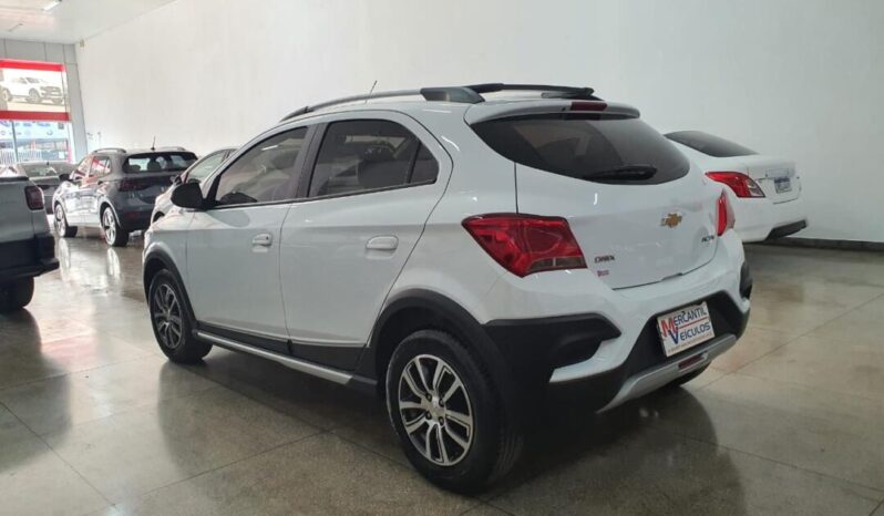 
								Chevrolet Onix  1.4 Atractiv full									