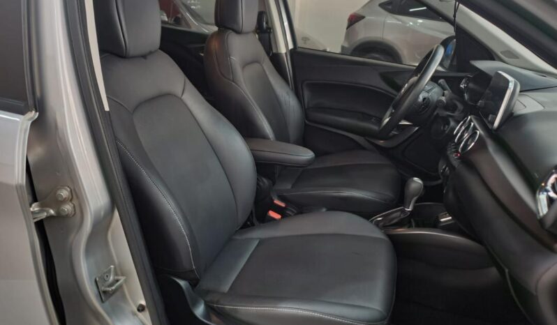 
								Fiat Cronos  1.8 Precision full									
