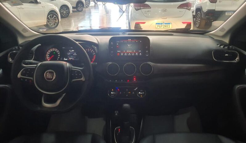 
								Fiat Cronos  1.8 Precision full									