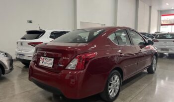 
									Nissan Versa  1.6 SV full								