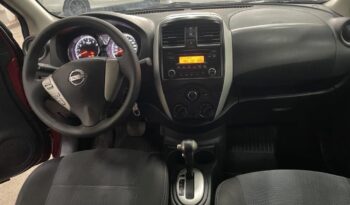 
									Nissan Versa  1.6 SV full								