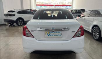 
									Nissan Versa  1.6 V-drive full								