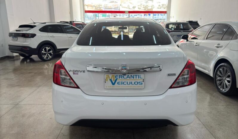 
								Nissan Versa  1.6 V-drive full									