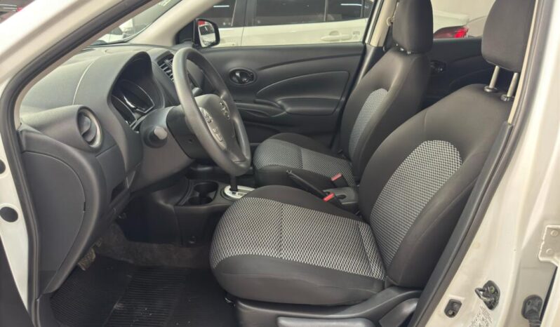 
								Nissan Versa  1.6 V-drive full									