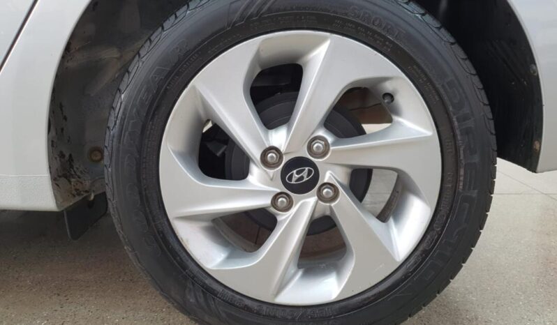 
								Hyundai HB20  1.6 Premiere full									