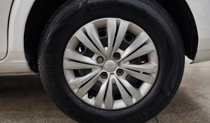 
								Volkswagen Voyage  1.0 Trendline full									