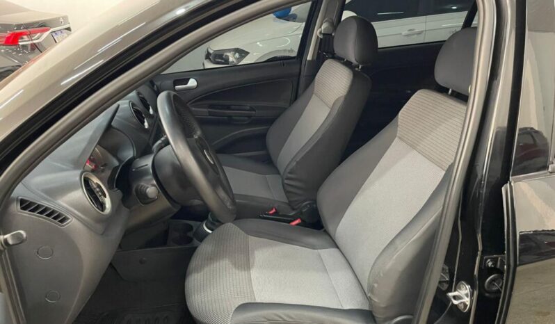 
								Volkswagen Voyage  1.0 G5 full									