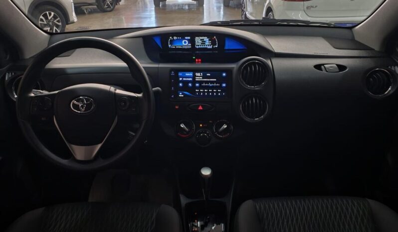 
								Toyota Etios  1.5 X Plus full									