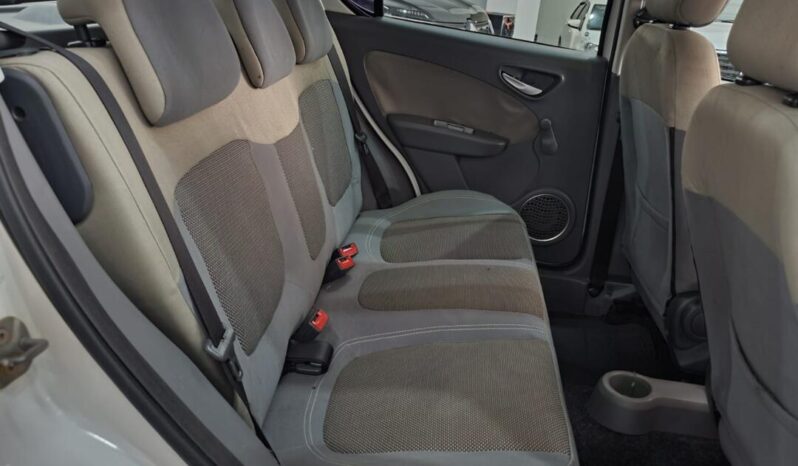 
								Fiat Palio  1.6 Essence full									