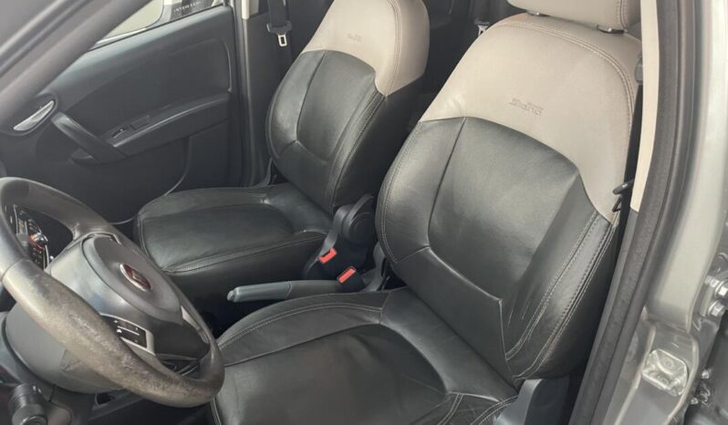 
								Fiat Grand Siena  1.4 Attractiv full									