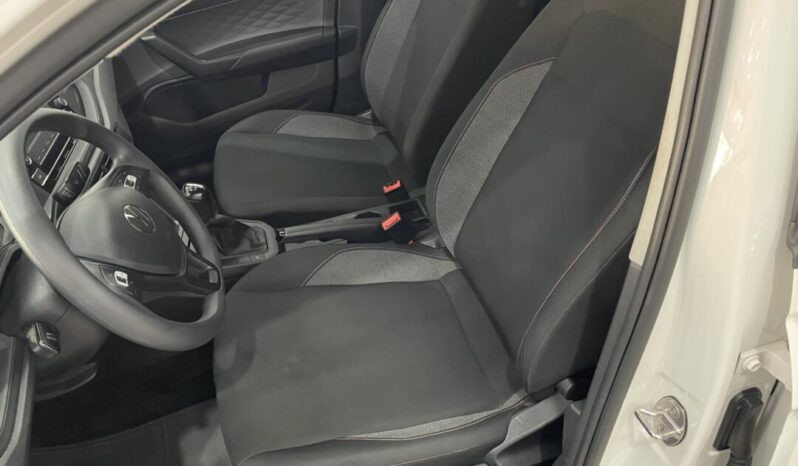 
								Volkswagen Polo  1.0 Tracker full									