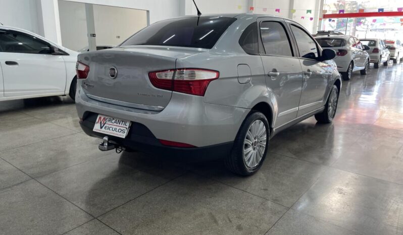 
								Fiat Grand Siena  1.6 Essence full									