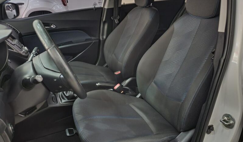 
								Hyundai HB20X  1.6 X full									