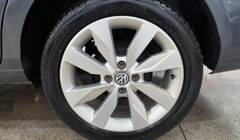 
								Volkswagen Voyage  1.6 Confortline full									