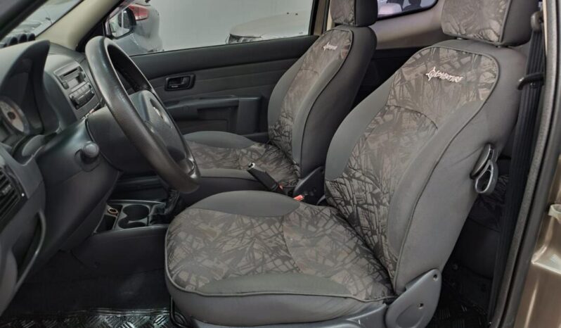 
								Fiat Strada  1.8 Adventure full									