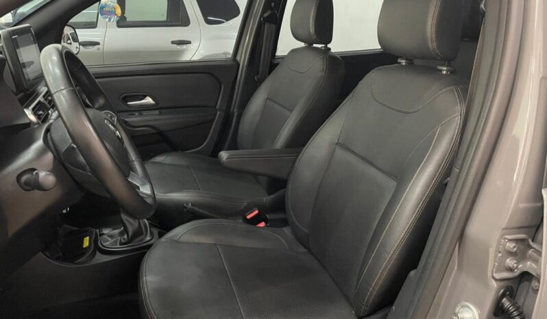 
								Renault Duster Oroch  1.3 Outside full									