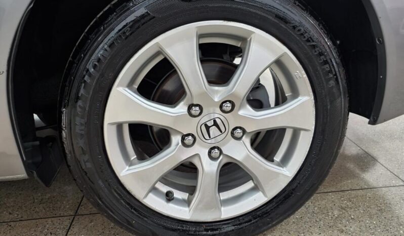 
								Honda Civic  1.8 EXS full									