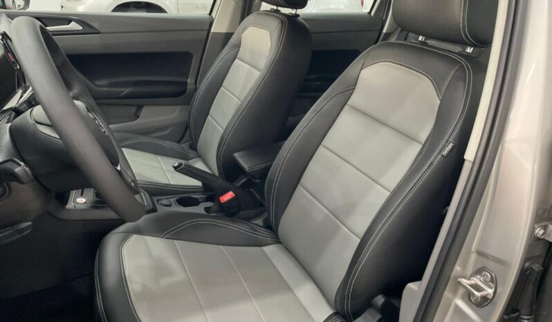 
								Volkswagen Polo  1.0 Confortline Turbo full									