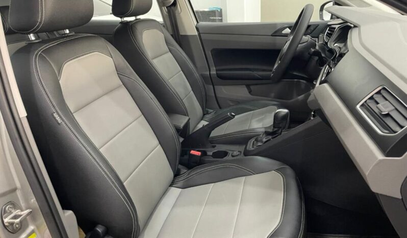 
								Volkswagen Polo  1.0 Confortline Turbo full									