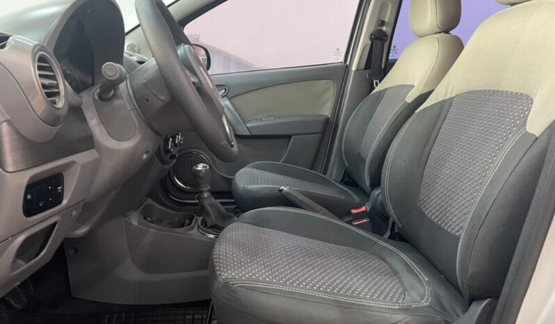 
								Fiat Grand Siena  1.6 Essence full									