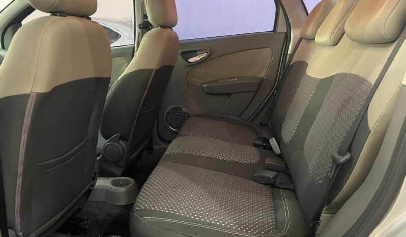 
								Fiat Grand Siena  1.6 Essence full									