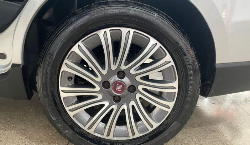 
								Fiat Grand Siena  1.6 Essence full									