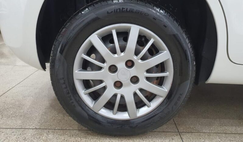 
								Fiat Palio  1.0 full									