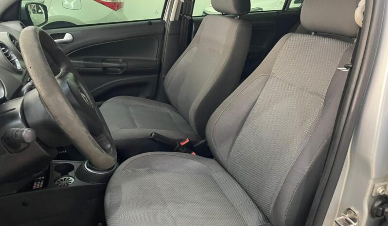 
								Volkswagen Voyage  1.6 Comfortline full									