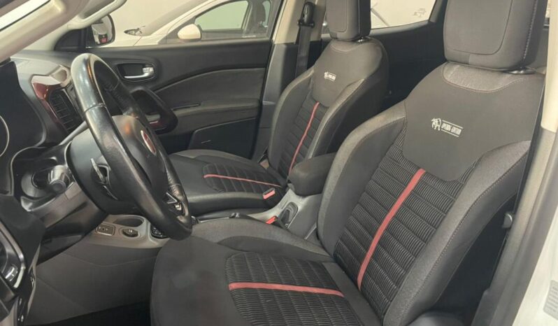 
								Fiat Toro  1.8 Freedom full									