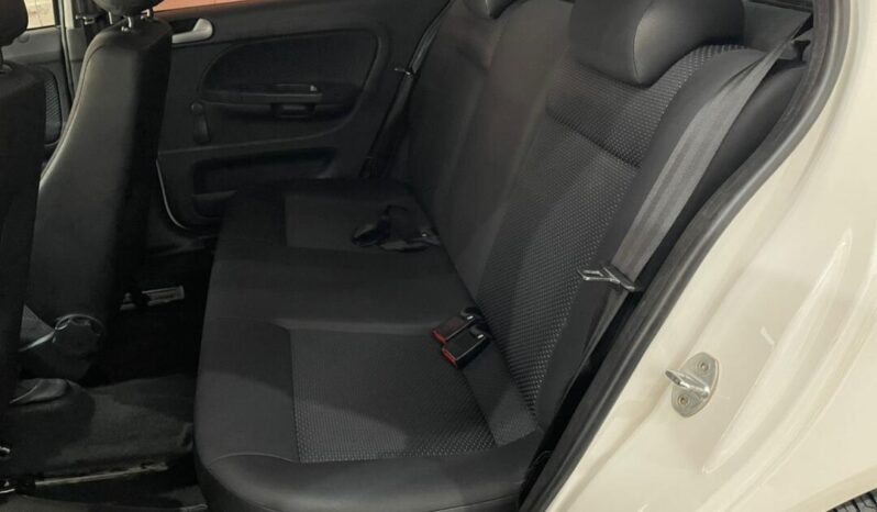 
								Volkswagen Voyage  1.6 Trendline full									