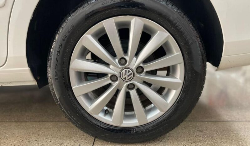 
								Volkswagen Voyage  1.6 Trendline full									