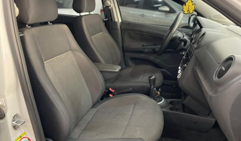 
								Volkswagen Voyage  1.6 Trendline full									