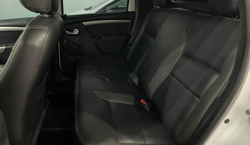 
								Renault Duster  1.6 full									