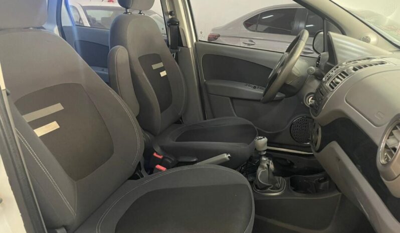 
								Fiat Grand Siena  1.6 Essence full									