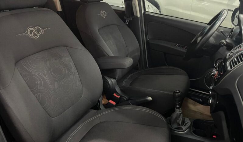 
								Fiat Grand Siena  1.4 Attractiv full									