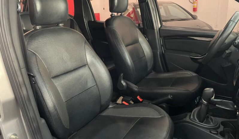 
								Renault Duster  2.0 Dinamic AT4 full									