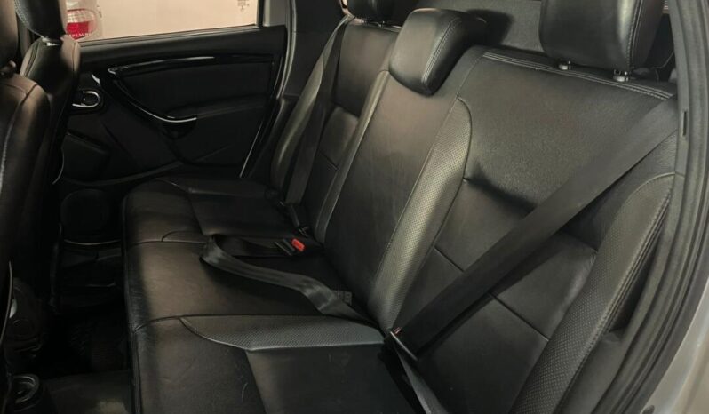 
								Renault Duster  2.0 Dinamic AT4 full									