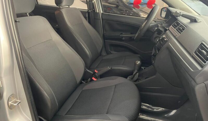 
								Volkswagen Voyage  1.6 MSI full									