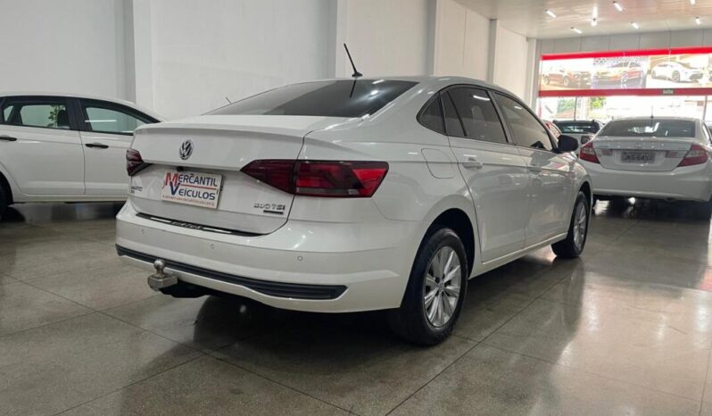 
								Volkswagen Virtus  Turbo 200 TSI full									