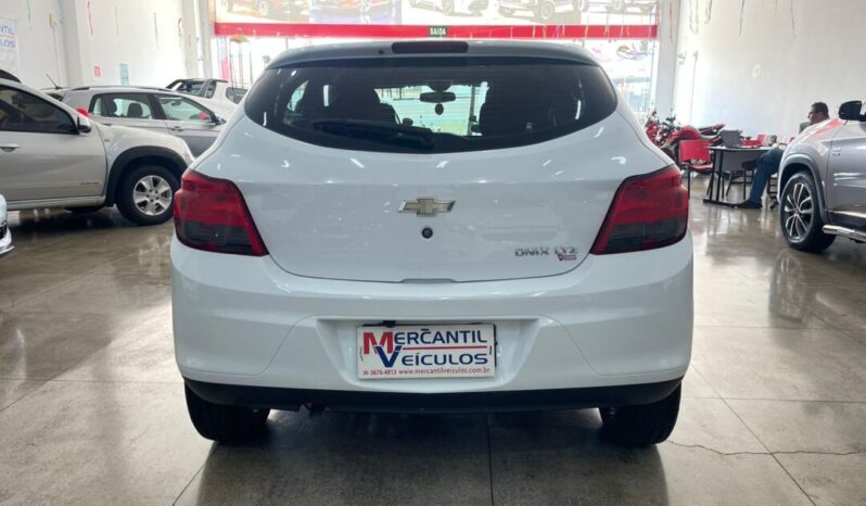 
								Chevrolet Onix  1.4 LTZ full									